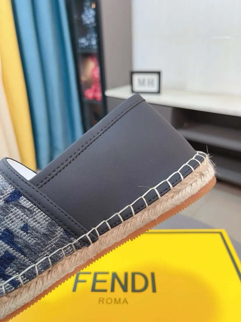 Men's shoes 💰400🌸🌸[FENDI] Fendi 💫Men's latest slip-on Loaf casual shoes ✔️The original one-to-one replica is available at the counter at the same time🏍️Fabrics: Italian imported fabrics, pure hand-pulled threads, raw rubber breathable and non-slip outsole, lining breathable and comfortable lambskin, density 100% comfortable, original rubber outsole wear-resistant ✔️Code number: 38-44, you deserve it, (Note: 45 can be customized, non-refundable and non-exchangeable)